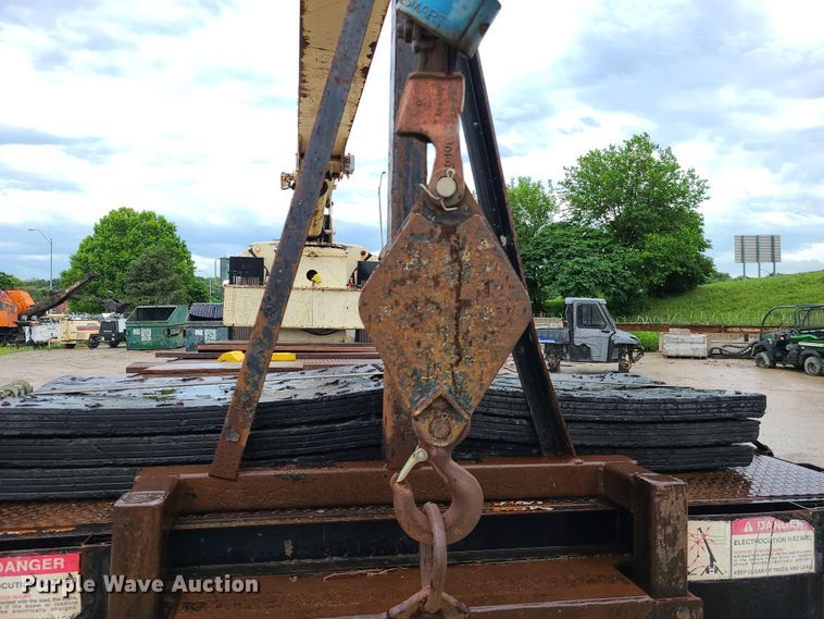 image for item IQ9232 2005 Sterling L-Line  crane truck