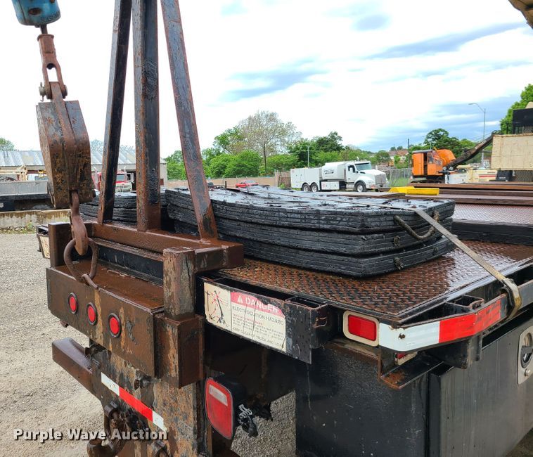 image for item IQ9232 2005 Sterling L-Line  crane truck