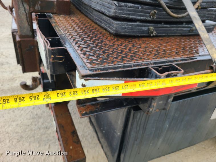 image for item IQ9232 2005 Sterling L-Line  crane truck