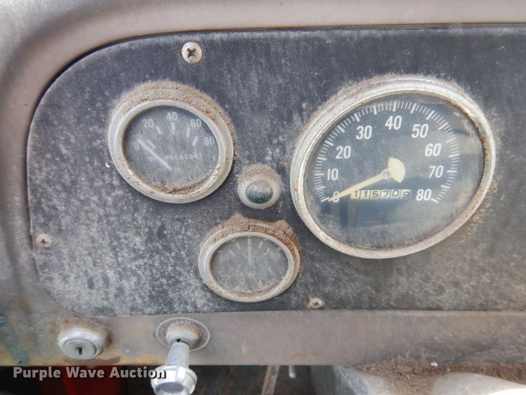 image for item IQ9505 1968 International Fleetstar 2000  semi truck