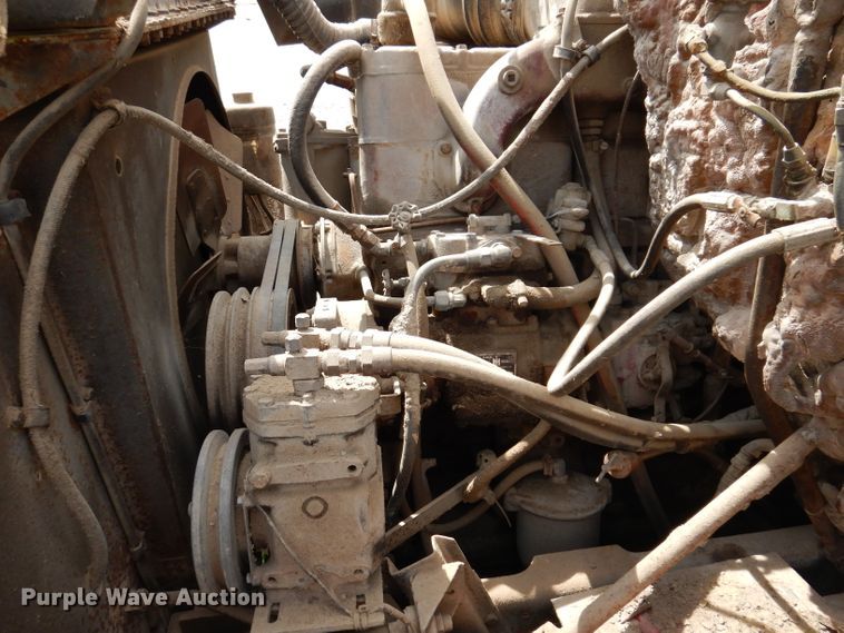 image for item IQ9505 1968 International Fleetstar 2000  semi truck