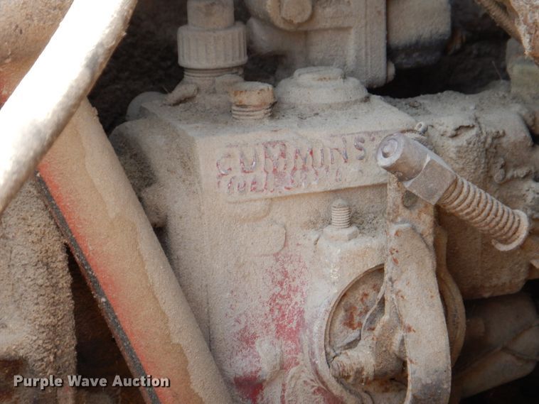 image for item IQ9505 1968 International Fleetstar 2000  semi truck