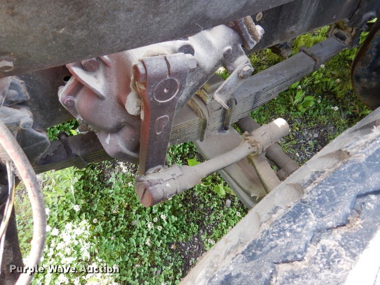 image for item IQ9505 1968 International Fleetstar 2000  semi truck