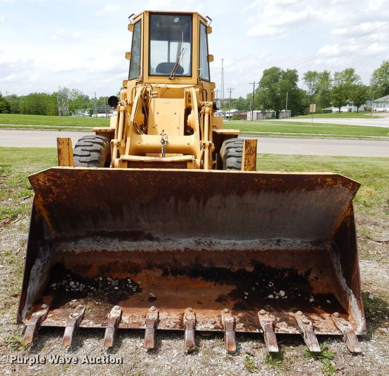 image for item IQ9506 1981 Caterpillar 920  wheel loader