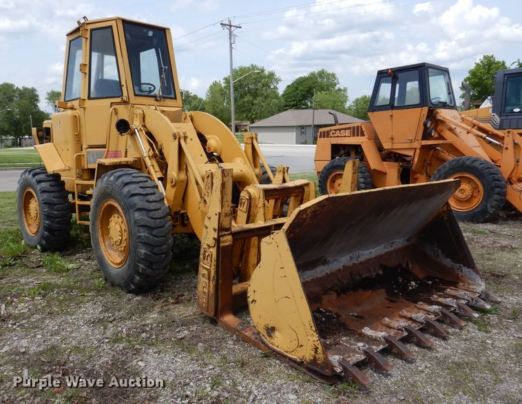 image for item IQ9506 1981 Caterpillar 920  wheel loader
