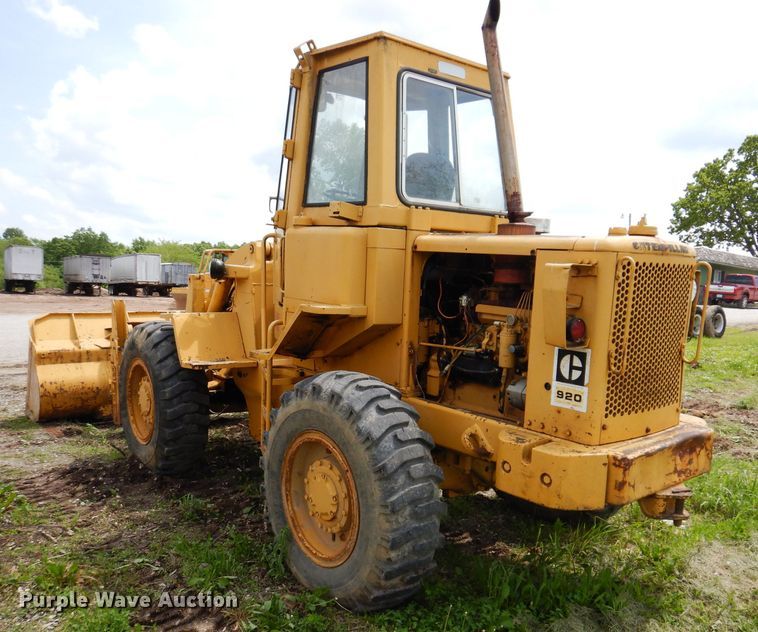 image for item IQ9506 1981 Caterpillar 920  wheel loader