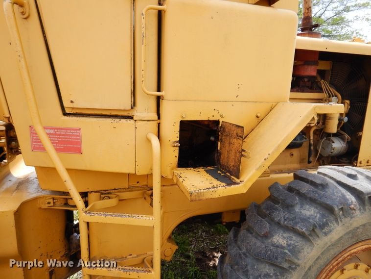 image for item IQ9506 1981 Caterpillar 920  wheel loader