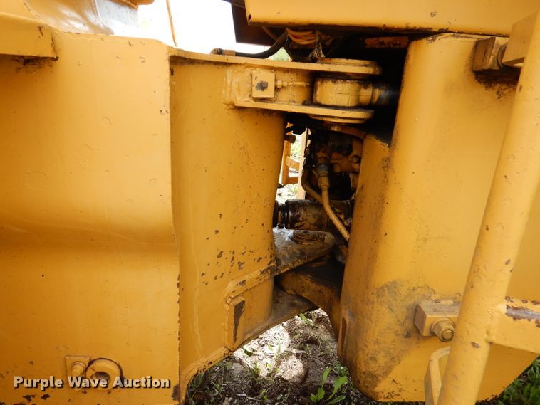 image for item IQ9506 1981 Caterpillar 920  wheel loader