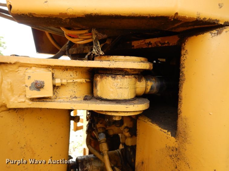image for item IQ9506 1981 Caterpillar 920  wheel loader