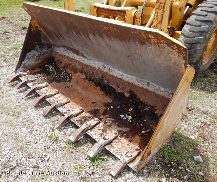 image for item IQ9506 1981 Caterpillar 920  wheel loader