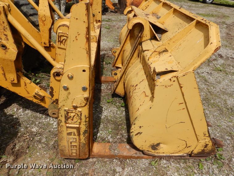 image for item IQ9506 1981 Caterpillar 920  wheel loader
