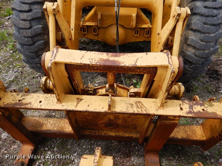 image for item IQ9506 1981 Caterpillar 920  wheel loader