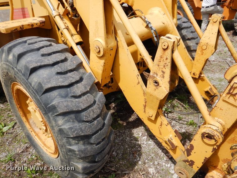 image for item IQ9506 1981 Caterpillar 920  wheel loader