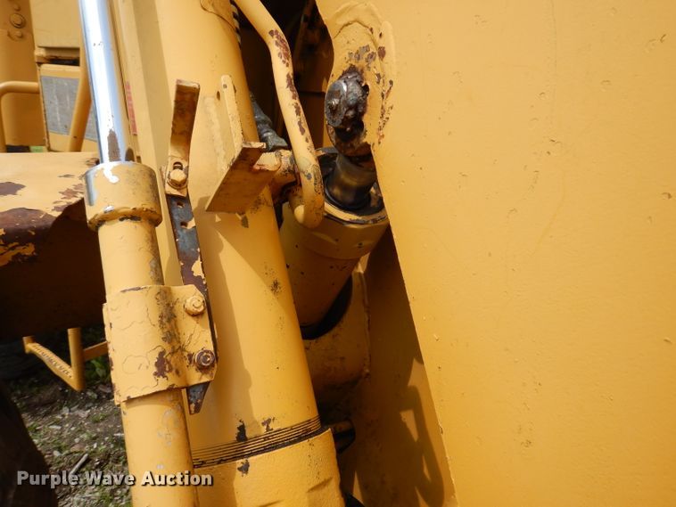 image for item IQ9506 1981 Caterpillar 920  wheel loader