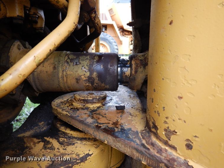 image for item IQ9506 1981 Caterpillar 920  wheel loader