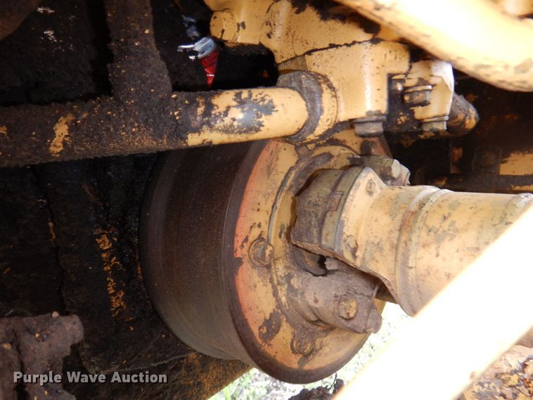 image for item IQ9506 1981 Caterpillar 920  wheel loader