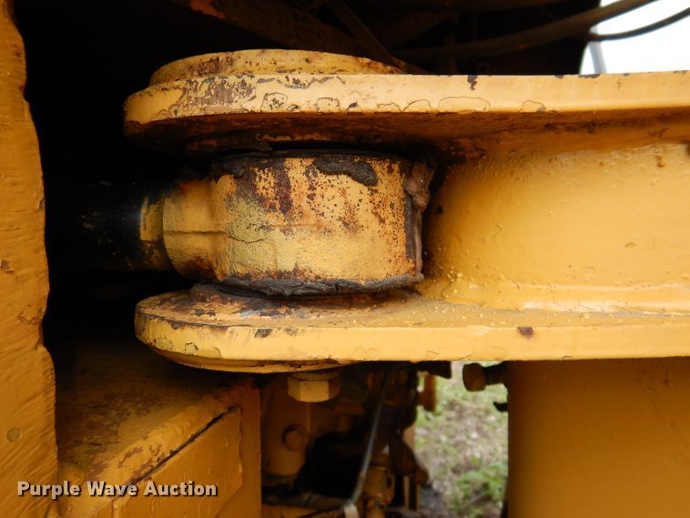 image for item IQ9506 1981 Caterpillar 920  wheel loader