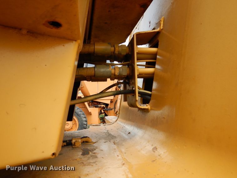 image for item IQ9506 1981 Caterpillar 920  wheel loader