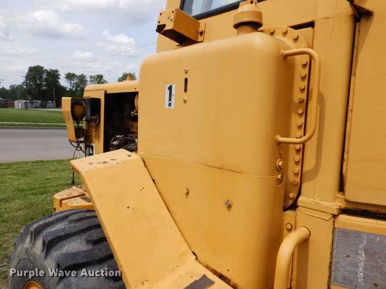 image for item IQ9506 1981 Caterpillar 920  wheel loader