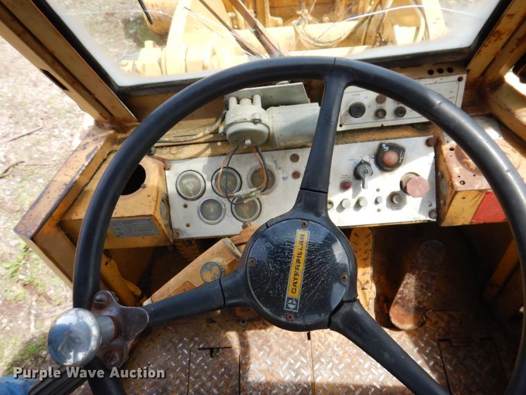 image for item IQ9506 1981 Caterpillar 920  wheel loader