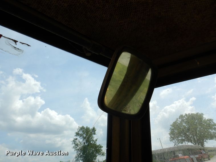 image for item IQ9506 1981 Caterpillar 920  wheel loader