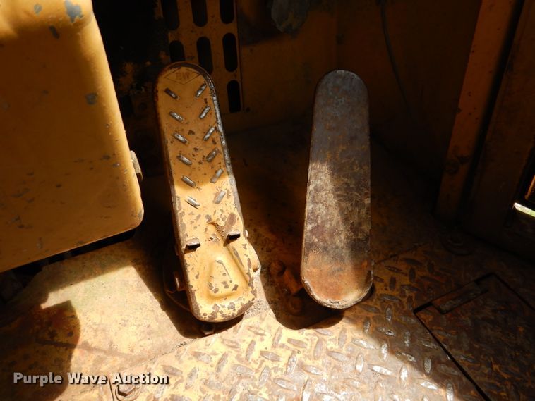 image for item IQ9506 1981 Caterpillar 920  wheel loader