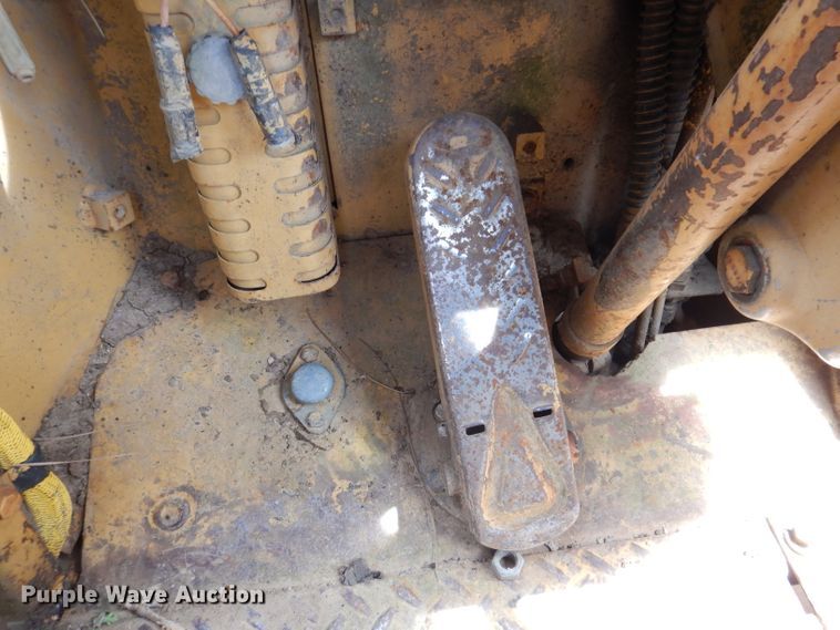 image for item IQ9506 1981 Caterpillar 920  wheel loader