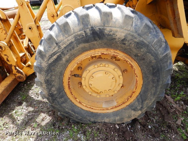 image for item IQ9506 1981 Caterpillar 920  wheel loader