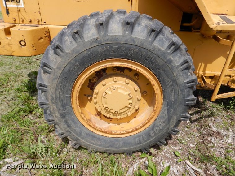 image for item IQ9506 1981 Caterpillar 920  wheel loader