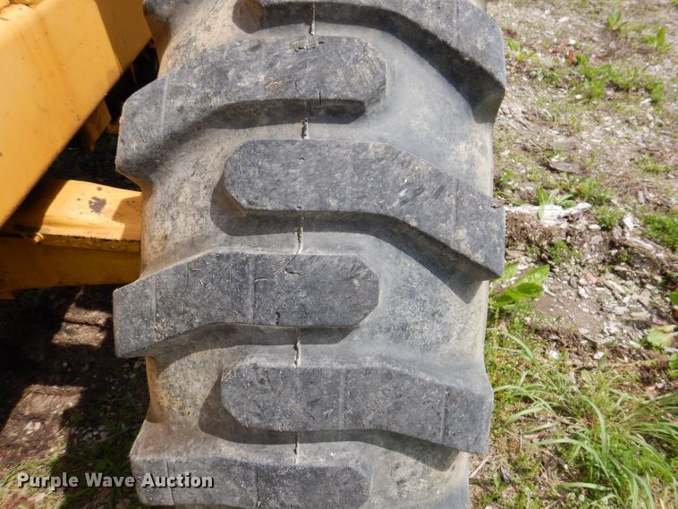 image for item IQ9506 1981 Caterpillar 920  wheel loader