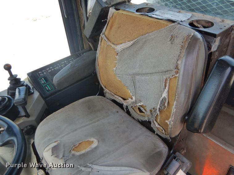 image for item IQ9508 Case 621B XT  wheel loader