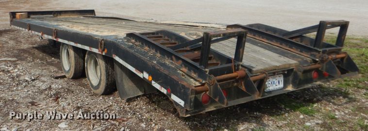 image for item IQ9510 2002 Pro equipment trailer