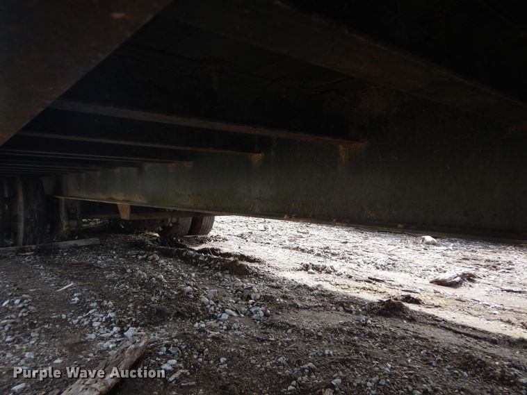 image for item IQ9510 2002 Pro equipment trailer