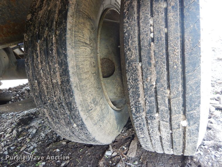 image for item IQ9510 2002 Pro equipment trailer