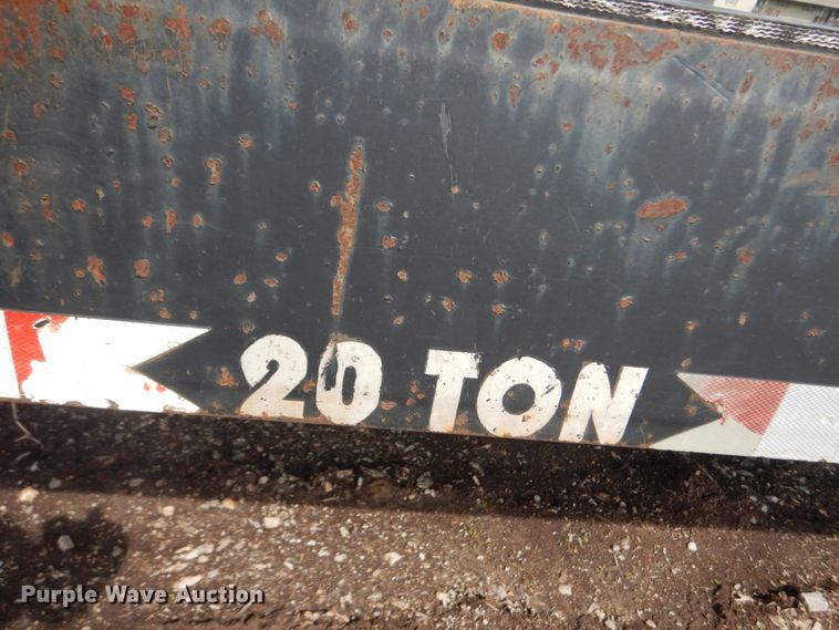 image for item IQ9510 2002 Pro equipment trailer