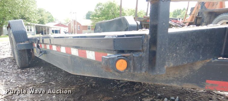 image for item IQ9511 2015 Big Tex 14TL-22BK  tilt deck equipment trailer