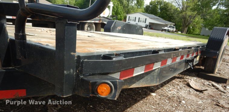 image for item IQ9511 2015 Big Tex 14TL-22BK  tilt deck equipment trailer