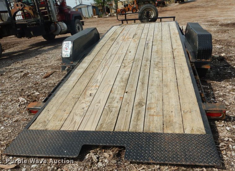 image for item IQ9511 2015 Big Tex 14TL-22BK  tilt deck equipment trailer