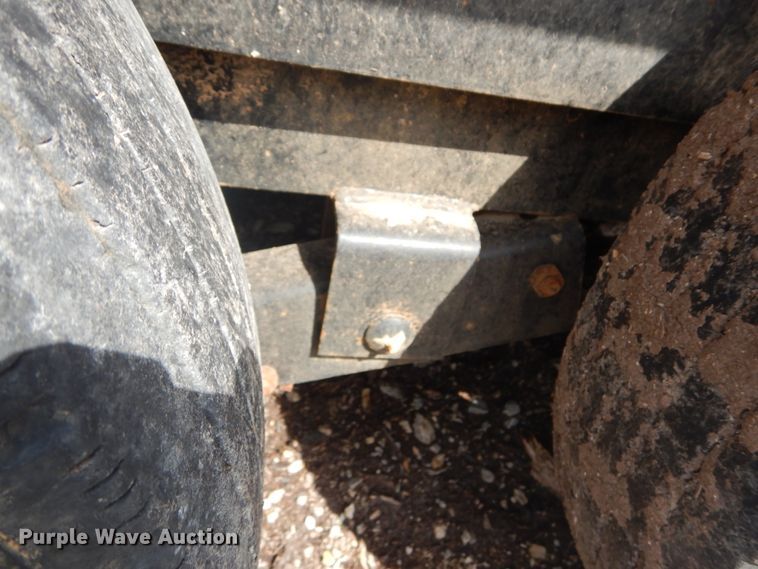 image for item IQ9511 2015 Big Tex 14TL-22BK  tilt deck equipment trailer