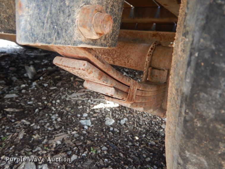 image for item IQ9511 2015 Big Tex 14TL-22BK  tilt deck equipment trailer