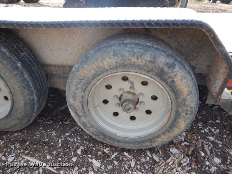 image for item IQ9511 2015 Big Tex 14TL-22BK  tilt deck equipment trailer