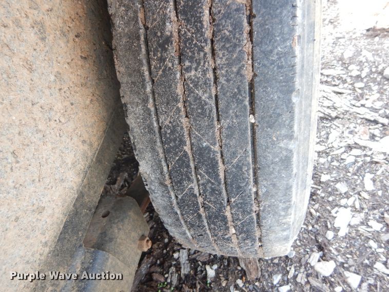 image for item IQ9511 2015 Big Tex 14TL-22BK  tilt deck equipment trailer