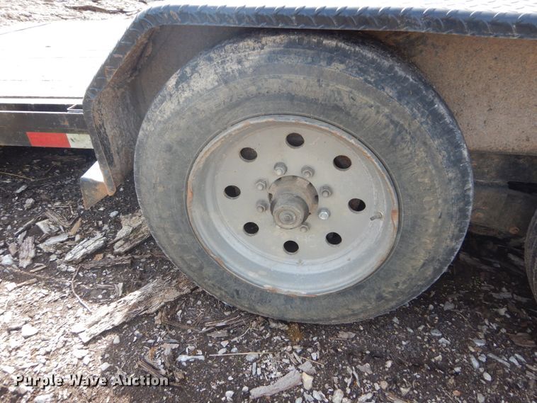 image for item IQ9511 2015 Big Tex 14TL-22BK  tilt deck equipment trailer