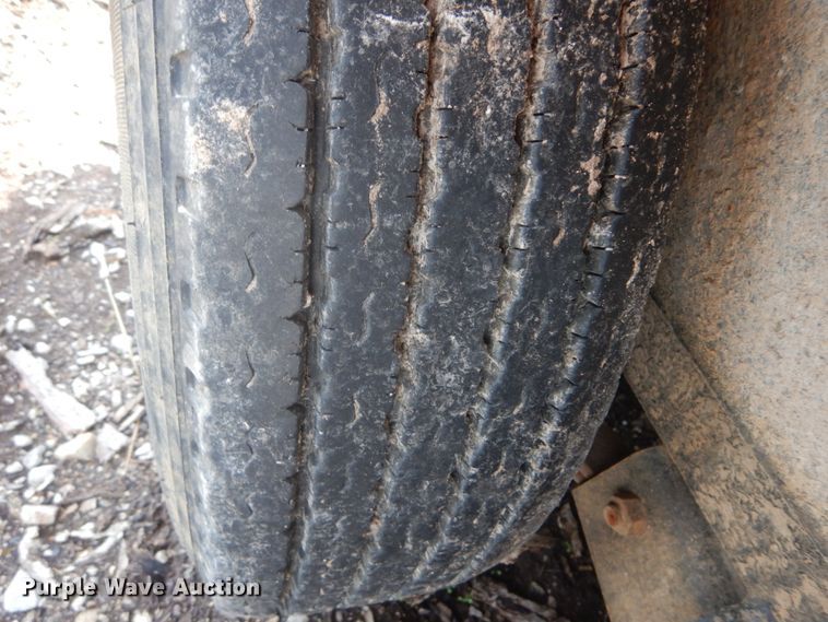 image for item IQ9511 2015 Big Tex 14TL-22BK  tilt deck equipment trailer