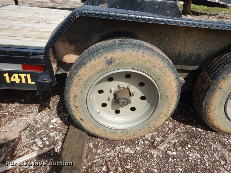 image for item IQ9511 2015 Big Tex 14TL-22BK  tilt deck equipment trailer