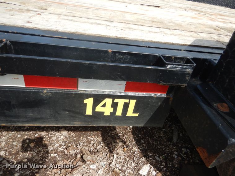 image for item IQ9511 2015 Big Tex 14TL-22BK  tilt deck equipment trailer
