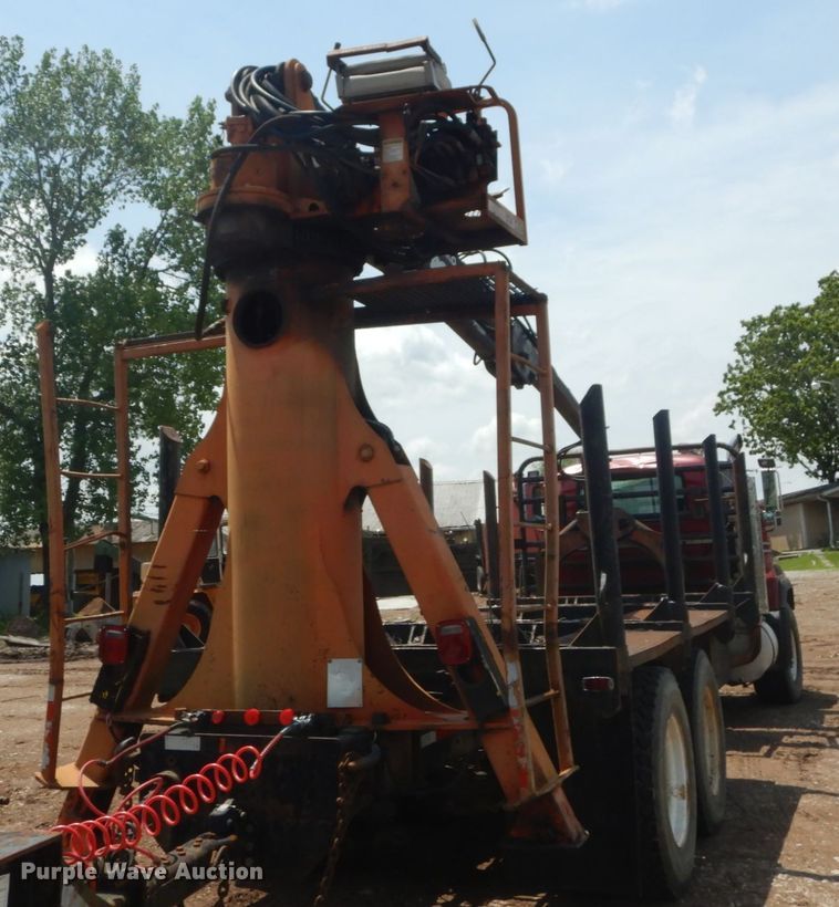 image for item IQ9512 1997 Mack RD688S  log loader truck