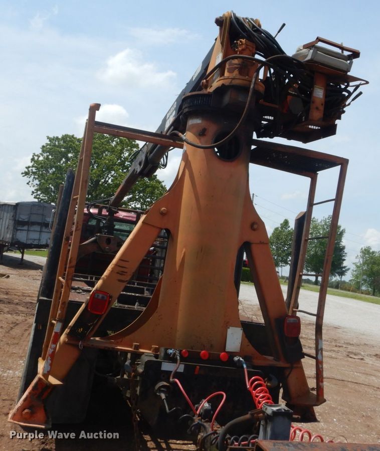 image for item IQ9512 1997 Mack RD688S  log loader truck