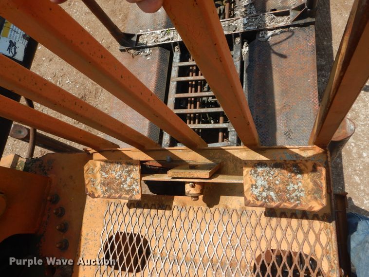 image for item IQ9512 1997 Mack RD688S  log loader truck