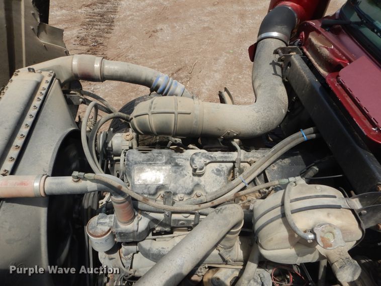 image for item IQ9512 1997 Mack RD688S  log loader truck